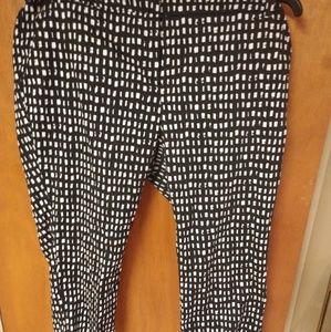Black and White ankle pants